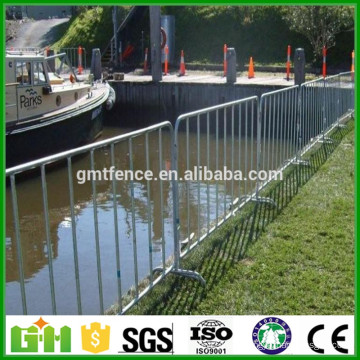 Barrier/road barrier /crash barrier